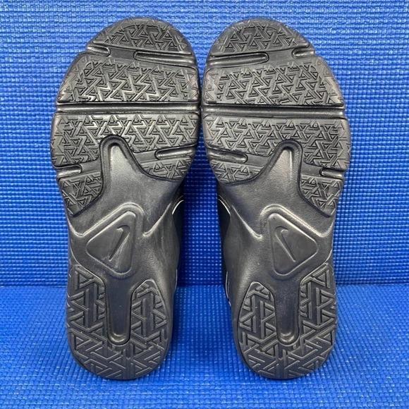 NIKE LEGEND ESSENTIAL 2 Women`s Size 9 Black Athletic Running Shoes CQ9545-002 - Picture 7 of 8